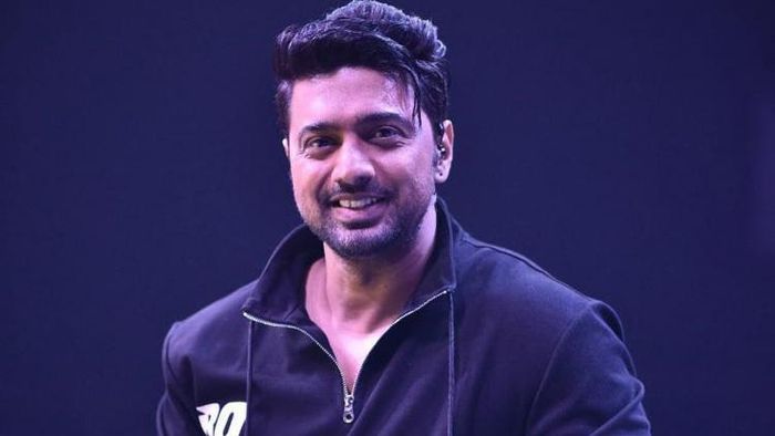 সোমবার ভোট দিলেন সাংসদ- অভিনেতা দেব (ছবি: ফেসবুক)