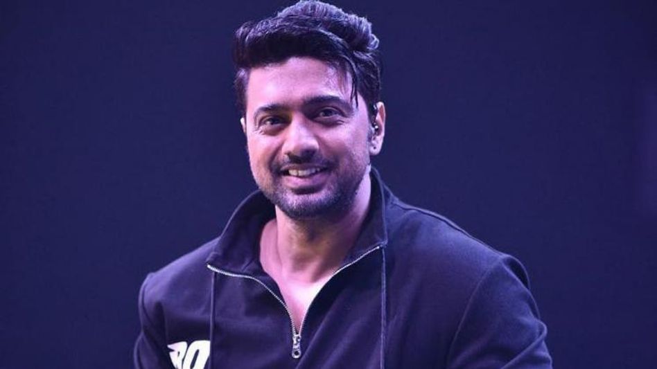"আপনিই একজন রাজনীতিবিদ তৈরি করতে পারেন!" কোভিড বিধি মেনেই ভোটদানের বার্তা দেবের  "আপনিই একজন রাজনীতিবিদ তৈরি করতে পারেন!" কোভিড বিধি মেনেই ভোটদানের বার্তা দেবের