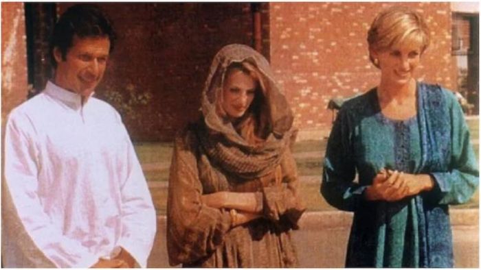 ছবিটি ইন্সটাগ্রামে পোস্ট করেছেন ঋতু কুমার