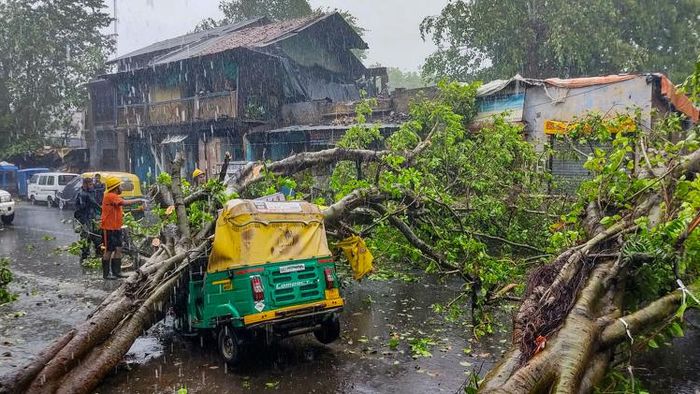 রাজ্যে আছড়ে পড়তে পারে ঘূর্ণিঝড় যশ