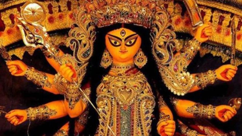 Durga Puja: দেবীর আগমন-গমনে কী বার্তা দিচ্ছে এবার! ধরায় ফিরবে সুদিন? Durga Puja: দেবীর আগমন-গমনে কী বার্তা দিচ্ছে এবার! ধরায় ফিরবে সুদিন?