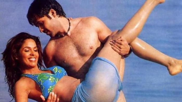 'মার্ডার'- ছবিতে মল্লিকা শেরাওয়াত ও ইমরান হাশমি