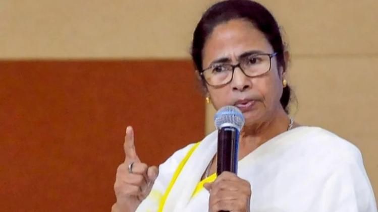 'কেন্দ্রীয় মন্ত্রীরা কেন বাংলায়?' 'দাঙ্গা' উস্কানির অভিযোগ তুলে প্রশ্ন মমতার