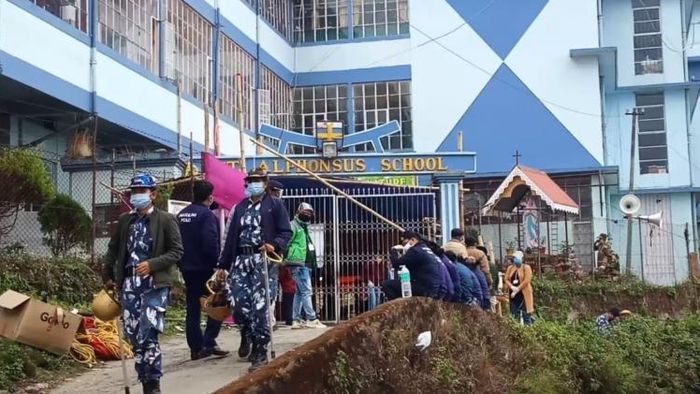 এখানেই নির্ধারিত হল পাহাড়ের ভাগ্য