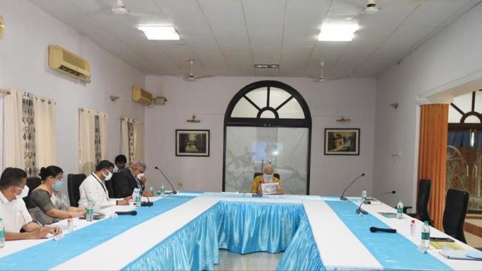 একাধিক ক্ষতিপূরণের প্যাকেজ নিয়ে প্রধানমন্ত্রী