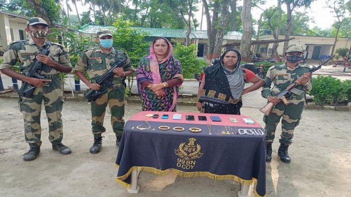 ধৃত ২ বাংলাদেশী মহিলা