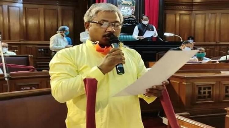 ফালাকাটার বিধায়কের FB পোস্ট ঘিরে চাঞ্চল্য, তৃণমূলে তোলপাড় - Dipak Barman  BJP MLA Of Falakata Has Written A Controversial Post On Facebook - Aaj Tak  Bangla