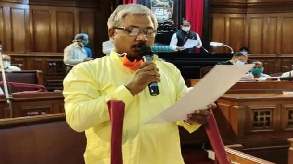 ফালাকাটার বিধায়কের FB পোস্ট ঘিরে চাঞ্চল্য, তৃণমূলে তোলপাড় - Dipak Barman BJP MLA Of Falakata Has Written A Controversial Post On Facebook - Aaj Tak Bangla
