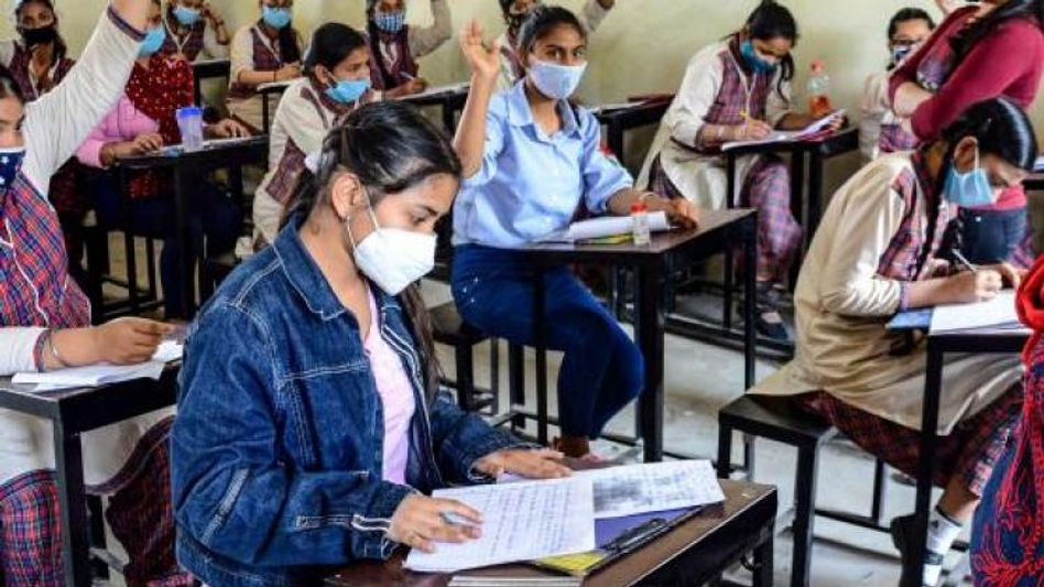 ১৫ জুলাইয়ের মধ্যে ক্লাস টুয়েলভে তুলতে হবে, নির্দেশ WBCHSE-র ১৫ জুলাইয়ের মধ্যে ক্লাস টুয়েলভে তুলতে হবে, নির্দেশ WBCHSE-র