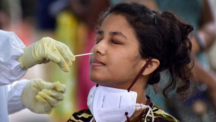 টানা ৭০ দিন পর সক্রিয় আক্রান্তের সংখ্যা ৯ লাখের নীচে