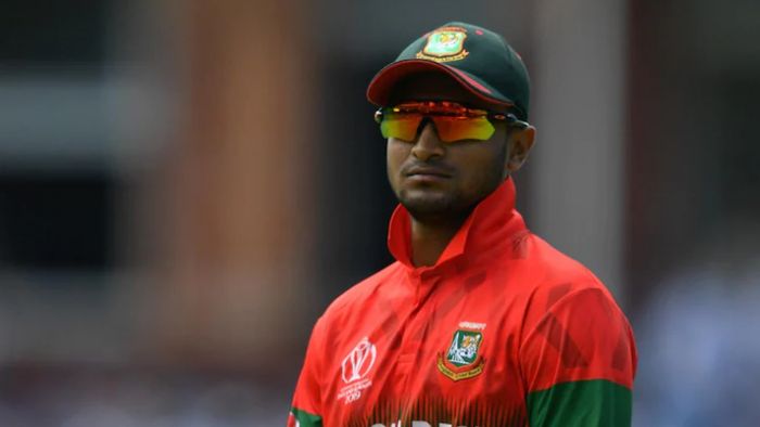 বাংলাদেশের জার্সি গায়ে শাকিব আল হাসান। ফাইল ছবি।