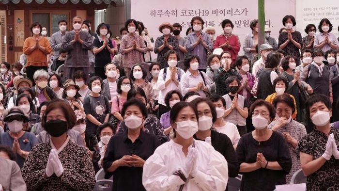 কমছে না করোনার সংক্রমণ