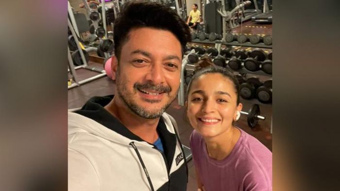 হায়দ্রাবাদের এক পাঁচতারা হোটেলের জিমে যিশু- আলিয়া (ছবি: ইন্সটাগ্রাম)