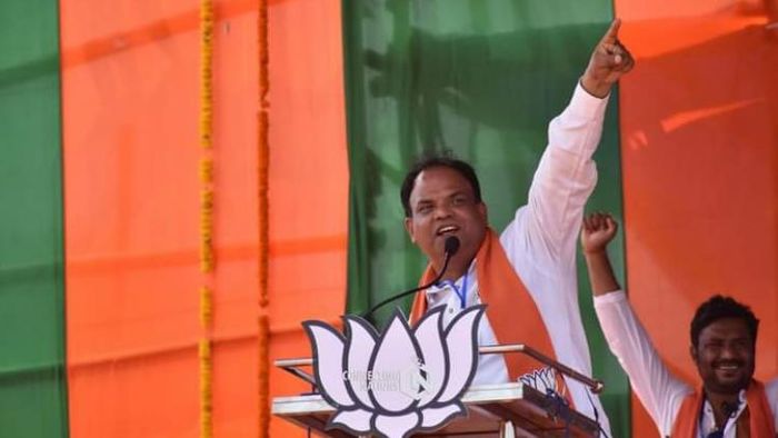 স্বরাষ্ট্রমন্ত্রী অমিত শাহের সঙ্গে জন বার্লা