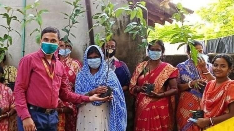 সামাজিক উন্নয়ন, পরিবেশ রক্ষায়, সচেতনতা বাড়াতে উদ্যোগী মাইক্রোফাইনান্স