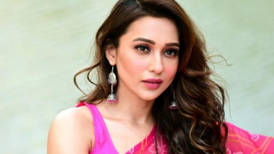 "আমি হাল ছাড়িনি!" জীবনে পরপর ঘটেছে দুর্ঘটনা, মনের কথা উজার করলেন মিমি "আমি হাল ছাড়িনি!" জীবনে পরপর ঘটেছে দুর্ঘটনা, মনের কথা উজার করলেন মিমি