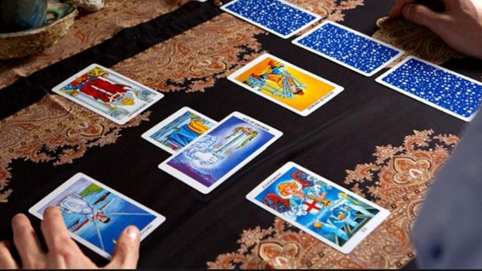 ট্যারো কার্ড ভবিষ্যৎ গণনা