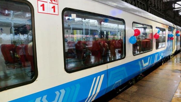 তৈরি ভিস্তাডোম কোচ