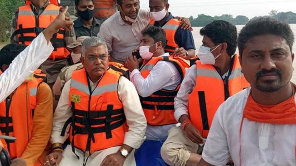 বন্যা মোকাবিলায় ব্যর্থ মমতা নাটক করতে ত্রিপুরা যাচ্ছেন! দিলীপ বন্যা মোকাবিলায় ব্যর্থ মমতা নাটক করতে ত্রিপুরা যাচ্ছেন! দিলীপ