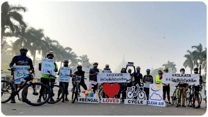 #BringBackCycles: ইতিমধ্যেই শহরের রাজপথে দূষণমুক্ত সাইকেল ফিরিয়ে আনার আবেদন যথেষ্ট জনসমর্থন পেয়েছে।
