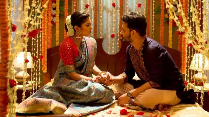 'দেশের মাটি' ধারাবাহিকে রাজা ও মাম্পির ফুলশয্যা পর্বের দৃশ্য