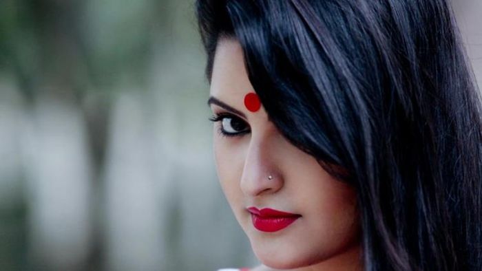 নায়িকার বিয়ে ও প্রেম এখন চায়ের আড্ডায় হট টপিক হয়ে উঠেছে