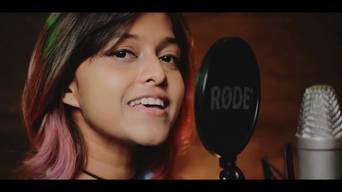 ইওহানি দিলোকা ডি'সিলভা (Yohani Diloka De Silva)
