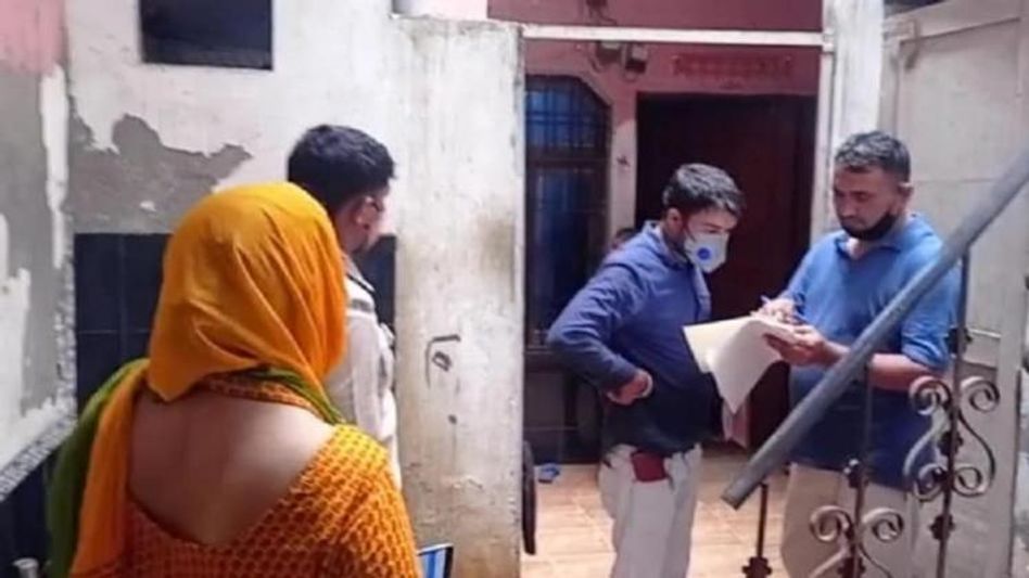 দুধ উথলে গিয়েছে কেন ? নগ্ন করে নিজের দুই শিশুকে বেধড়ক মার মায়ের দুধ উথলে গিয়েছে কেন ? নগ্ন করে নিজের দুই শিশুকে বেধড়ক মার মায়ের