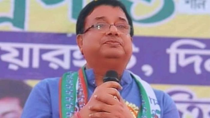 উদয়ন গুহ ফের শিরোনামে