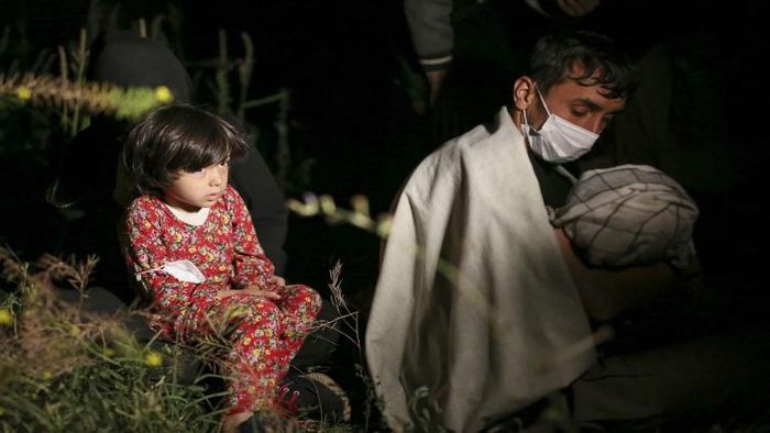 নারী শিক্ষায় বাধা তালিবানদের