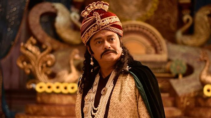 রাজা হবুচন্দ্রের বেশে শাশ্বত চট্টোপাধ্যায়