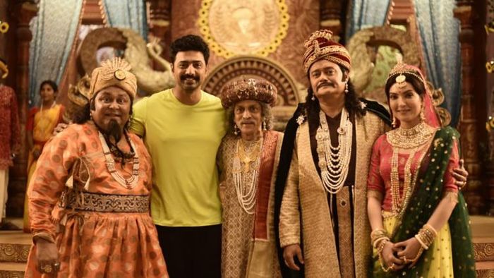 টিম 'হবু চন্দ্র রাজা গবু চন্দ্র মন্ত্রী'