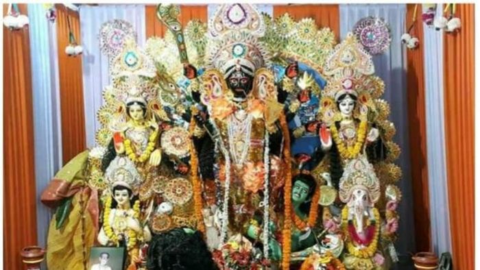 বেলেঘাটার ভট্টাচার্য বাড়ির কালো দুর্গা (ছবি: সোশ্যাল মিডিয়া)