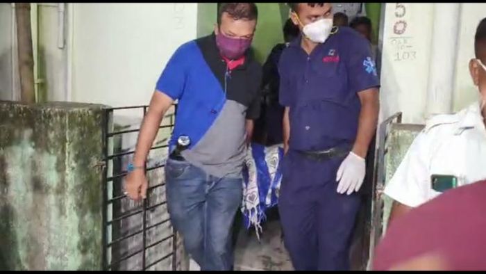 বেহালার পর্ণশ্রীতে মা-ছেলের গলা কাটা দেহ উদ্ধার