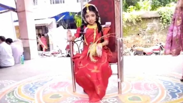 পাণ্ডবেশ্বরে খুদে লক্ষ্মী