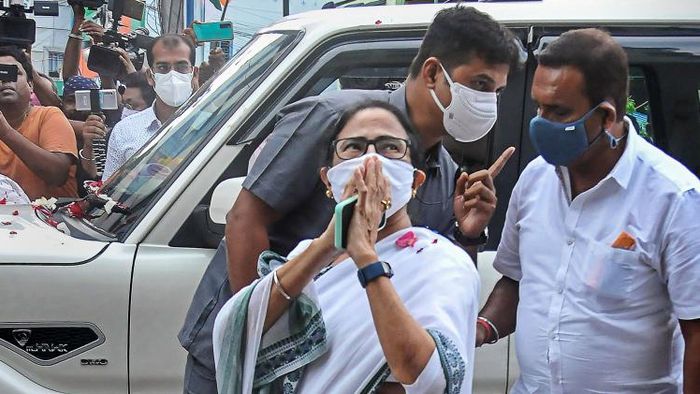 প্রচারে শুরু থেকেই প্রতিদ্বন্দ্বীদের থেকে এগিয়ে রয়েছেন তৃণমূলনেত্রী
