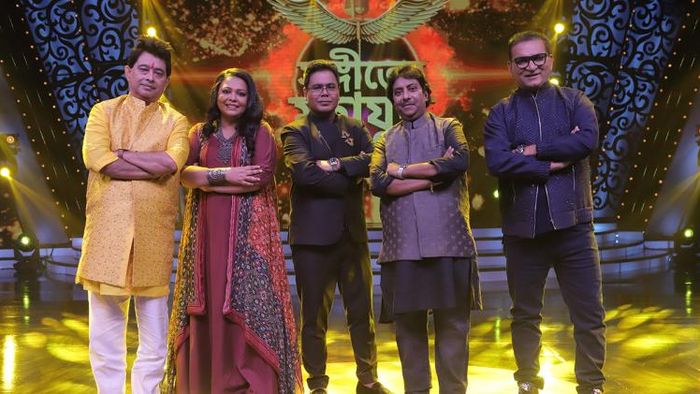 জমজমাট 'সঙ্গীতের মহাযুদ্ধ'-র মঞ্চ