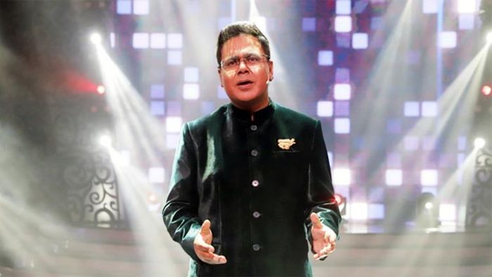 'সঙ্গীতের মহাযুদ্ধ'-র মঞ্চে মীর