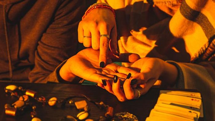 সোমবারের ট্যারো রাশিফ