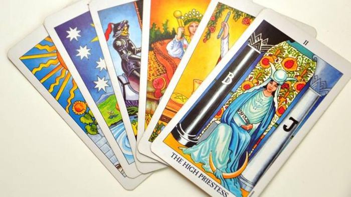 আজকের ট্যারো কার্ড গণনা