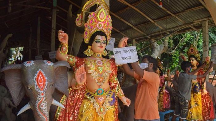 ভগবান বিশ্বকর্মা, দেবশিল্পী বলে পরিচিত (ছবি: পিটিআই)