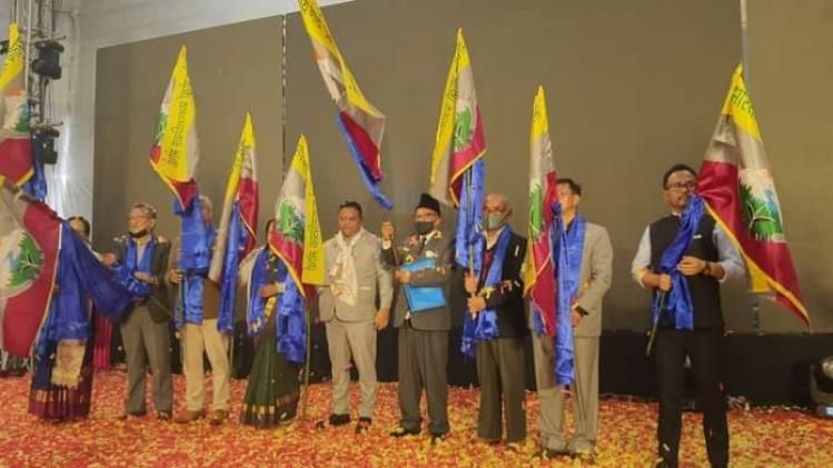 অনিত থাপা ও তার নতুন দল