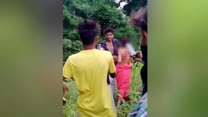 মারধরের ভিডিওর ছবি