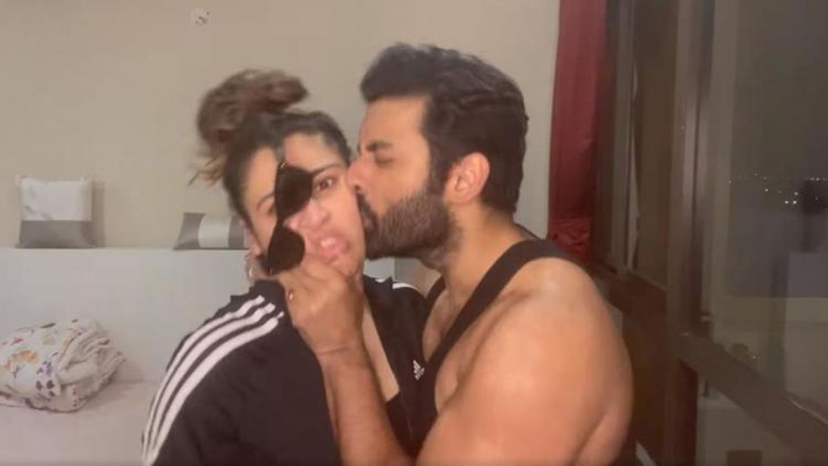 Biqle yomon Tukli narsalar uchun fetish