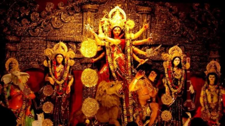 Maha Sasthi 2021 : পুজো শুরু, করোনা বিধি মেনেই সর্বত্র দেবীর বোধন