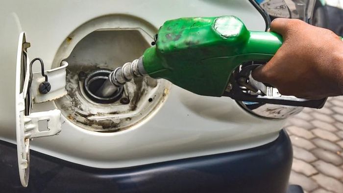 পরপর ৩ দিন বাড়ল পেট্রোল ও ডিজেলের দাম