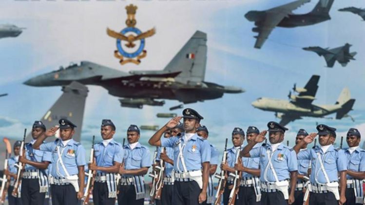 IAF-এ নিয়োগ, যোগ্যতা ক্লাস টুয়েলভ থেকে স্নাতক