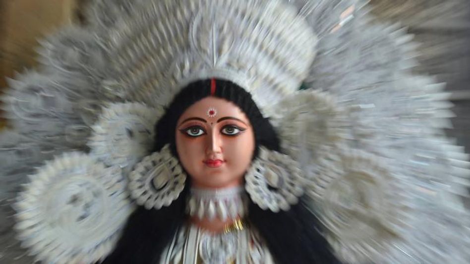 শুরু লক্ষ্মী পুজোর তোড়জোড়! জানুন কোজাগরী পূর্ণিমার নির্ঘণ্ট  শুরু লক্ষ্মী পুজোর তোড়জোড়! জানুন কোজাগরী পূর্ণিমার নির্ঘণ্ট