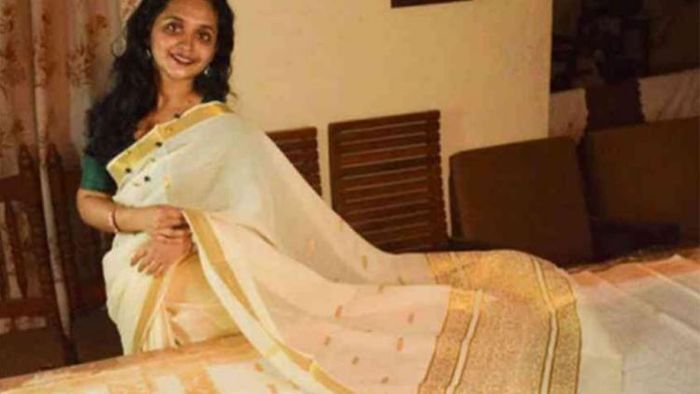 এ শাড়ি খাওয়াও যায়, পড়াও যায়