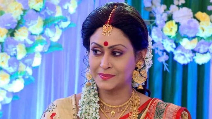 অভিনেত্রী ইন্দ্রাণী হালদার